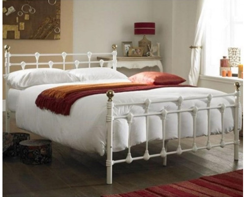 Hawthorn Traditional White Metal Bed with Brass Finials